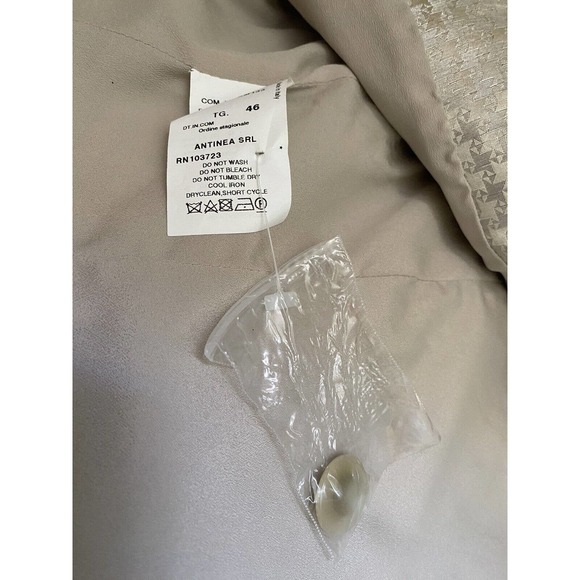 Armani Collezioni Blazer Jacket Ruffle Neck Metallic Beige 3 Button 3/4S… - Picture 8 of 9